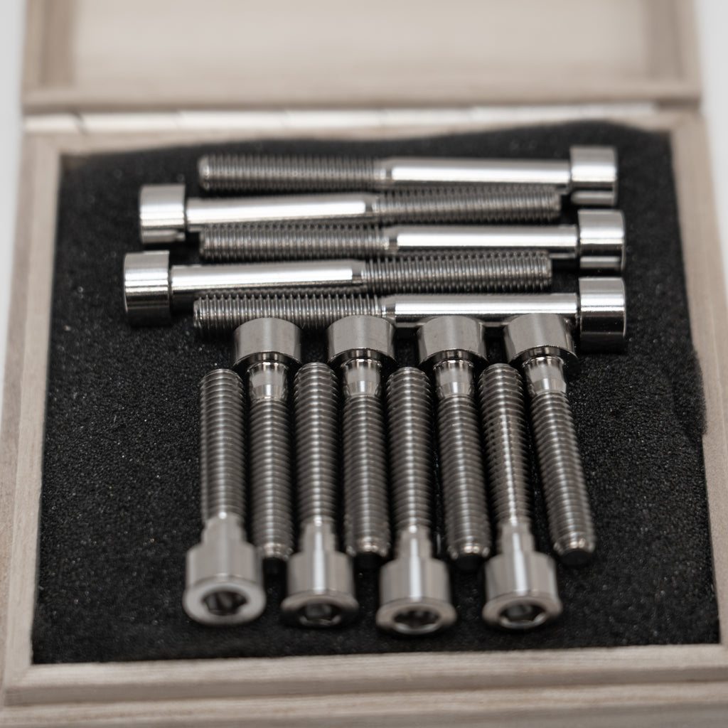 Bouten en moeren set Puch Maxi / E50 motor titanium CLAW